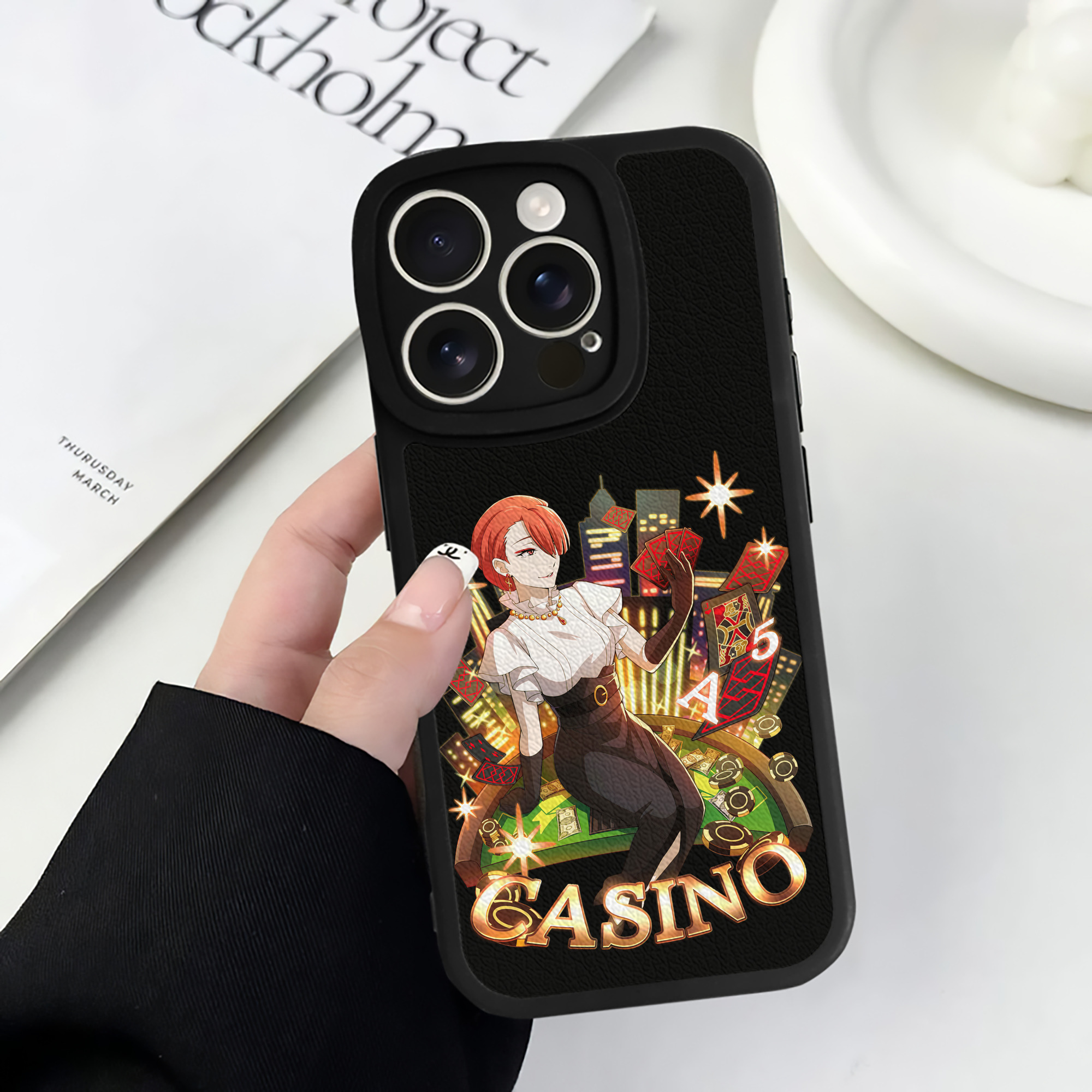 （画像用） 文豪ストレイドッグス Bungo Stray Dogs 【iPhone 16シリーズ対応】シリコンスマホケース（レザー調） 材質：シリコン